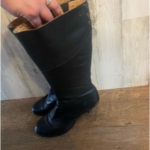 GUC SOFFT black boots size 9.5M